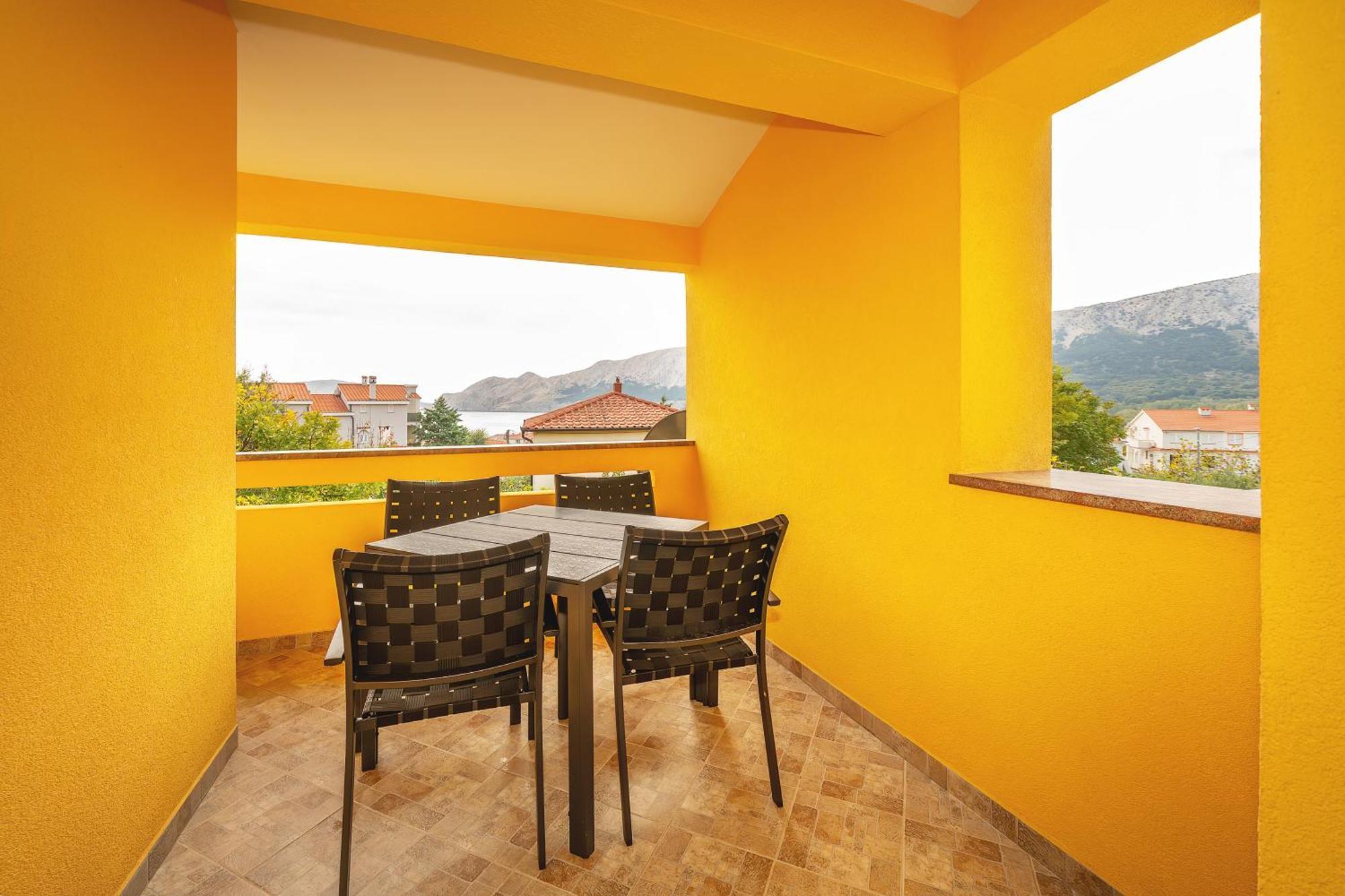 Apartments Dujmovic With Terrace Baska  Ngoại thất bức ảnh