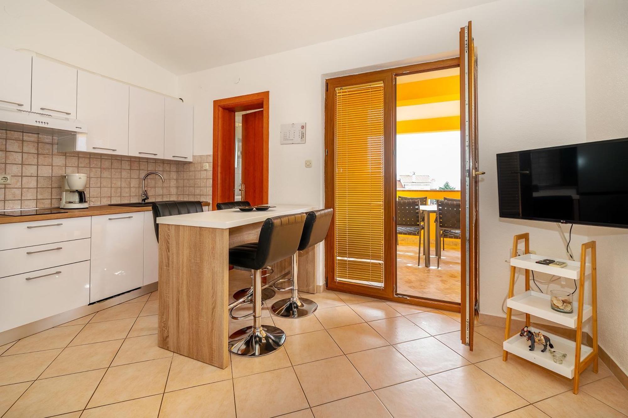 Apartments Dujmovic With Terrace Baska  Ngoại thất bức ảnh